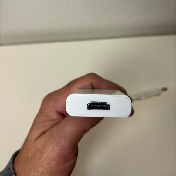 Onn DisplayPort To HDMI Adapter. Gold plated. - Picture 6 of 6